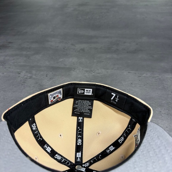 Hat Club New York Yankees‎ New Era Cap 7 1/4 Tan Beige Pink Black Side Patch - Picture 7 of 7